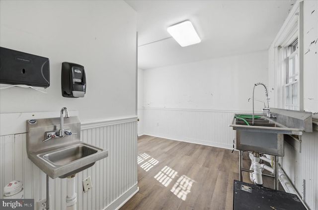 217 W BOSCAWEN ST, Winchester, VA 22601