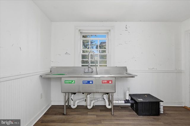 217 W BOSCAWEN ST, Winchester, VA 22601