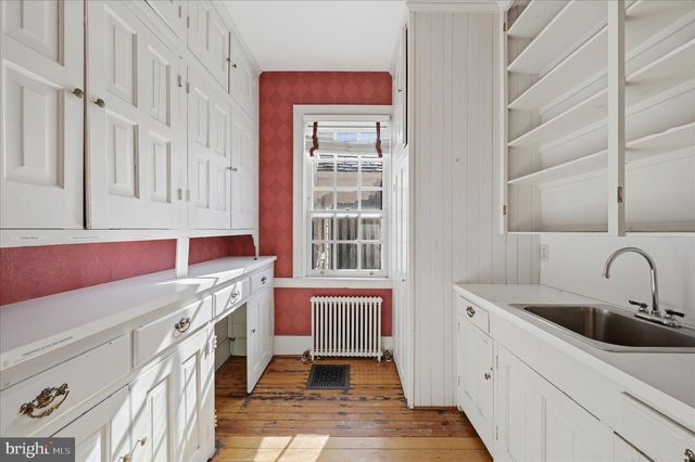 217 W BOSCAWEN ST, Winchester, VA 22601