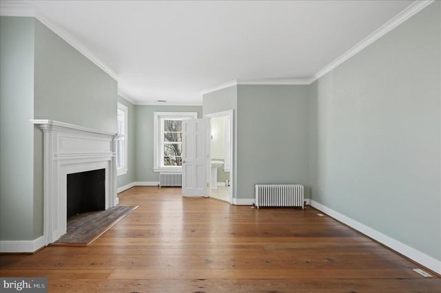 217 W BOSCAWEN ST, Winchester, VA 22601