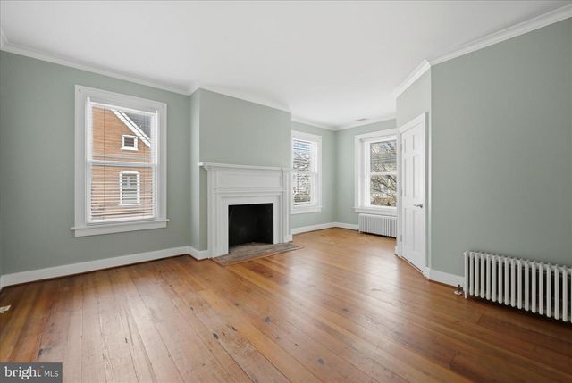 217 W BOSCAWEN ST, Winchester, VA 22601