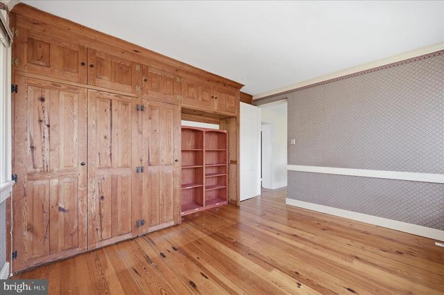 217 W BOSCAWEN ST, Winchester, VA 22601