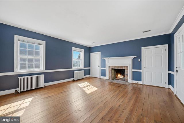 217 W BOSCAWEN ST, Winchester, VA 22601