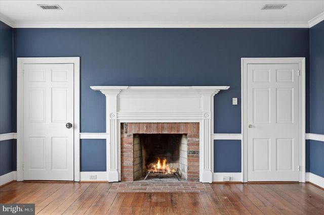 217 W BOSCAWEN ST, Winchester, VA 22601