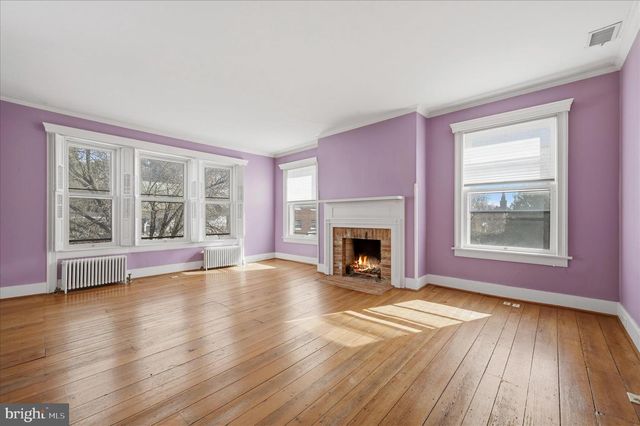 217 W BOSCAWEN ST, Winchester, VA 22601