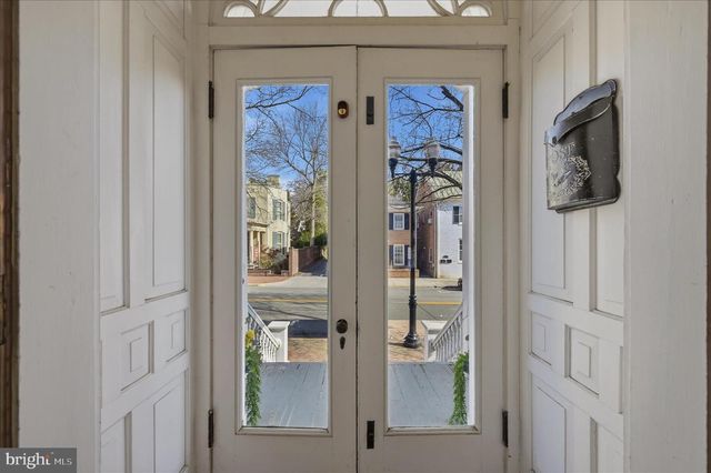 217 W BOSCAWEN ST, Winchester, VA 22601