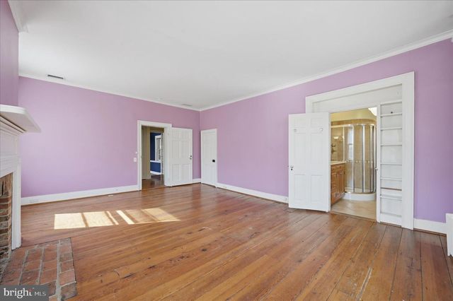 217 W BOSCAWEN ST, Winchester, VA 22601