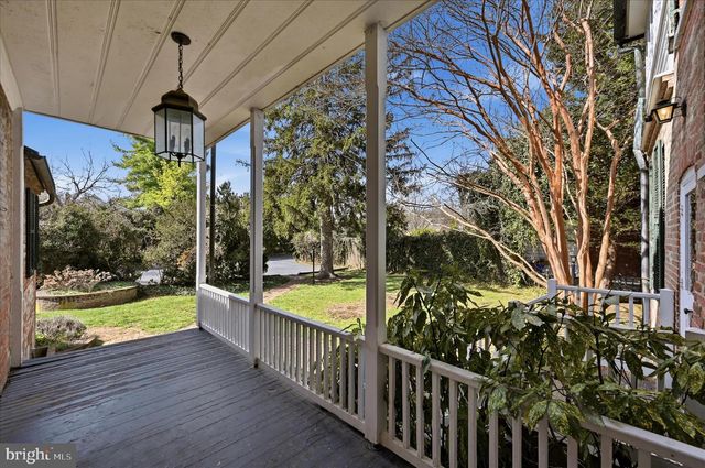 217 W BOSCAWEN ST, Winchester, VA 22601