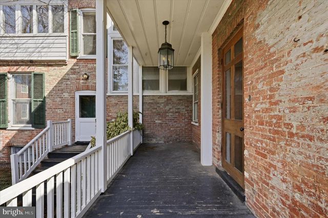 217 W BOSCAWEN ST, Winchester, VA 22601