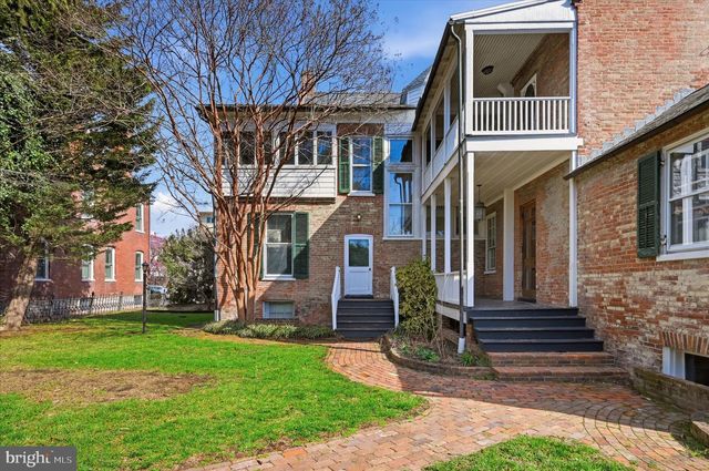 217 W BOSCAWEN ST, Winchester, VA 22601