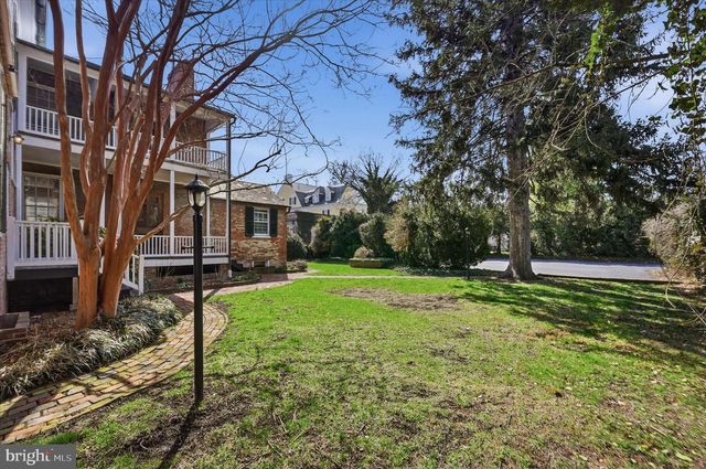 217 W BOSCAWEN ST, Winchester, VA 22601