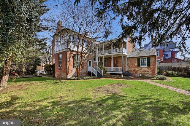 217 W BOSCAWEN ST, Winchester, VA 22601