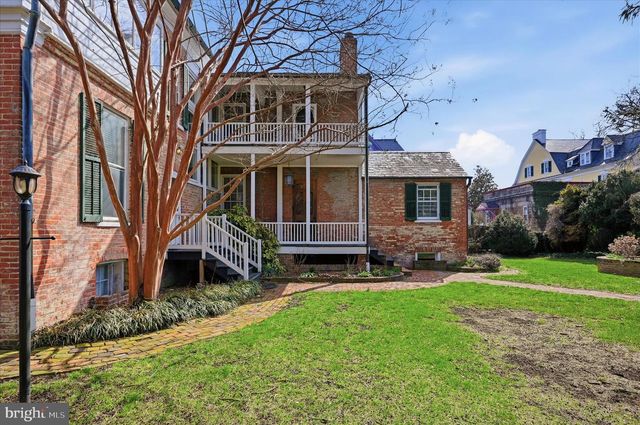 217 W BOSCAWEN ST, Winchester, VA 22601