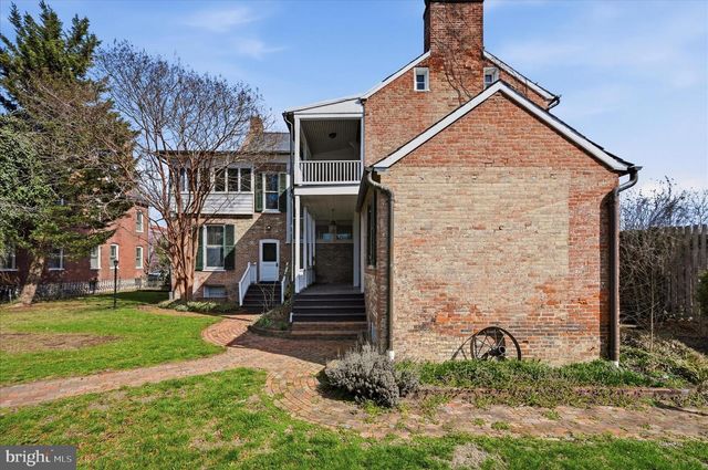 217 W BOSCAWEN ST, Winchester, VA 22601