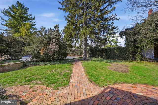 217 W BOSCAWEN ST, Winchester, VA 22601