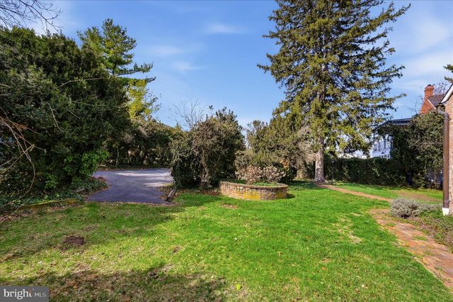 217 W BOSCAWEN ST, Winchester, VA 22601