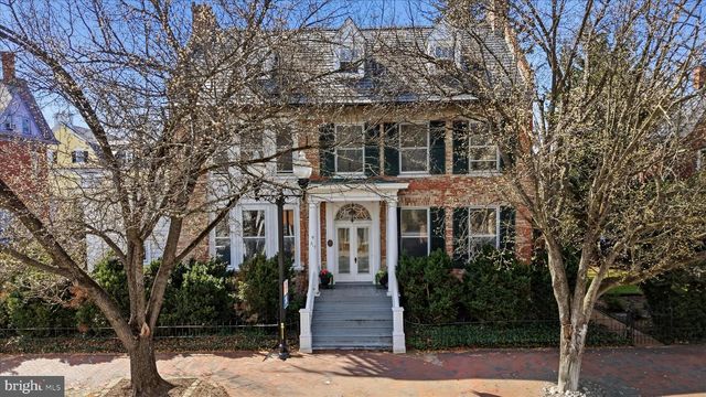 217 W BOSCAWEN ST, Winchester, VA 22601