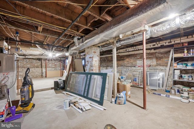 217 W BOSCAWEN ST, Winchester, VA 22601