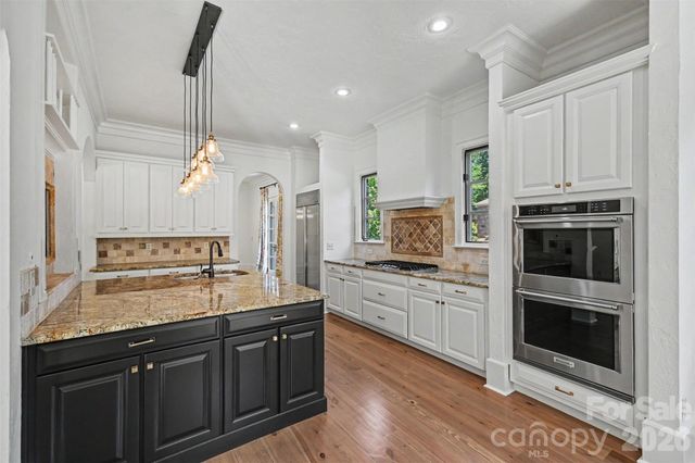 703 Sainte Rose Lane, Charlotte, NC 28226