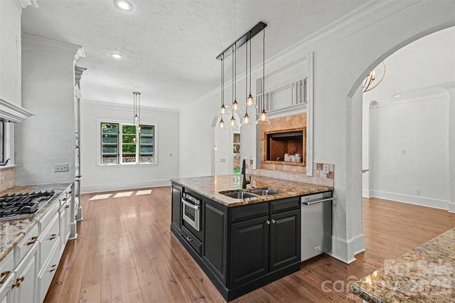 703 Sainte Rose Lane, Charlotte, NC 28226