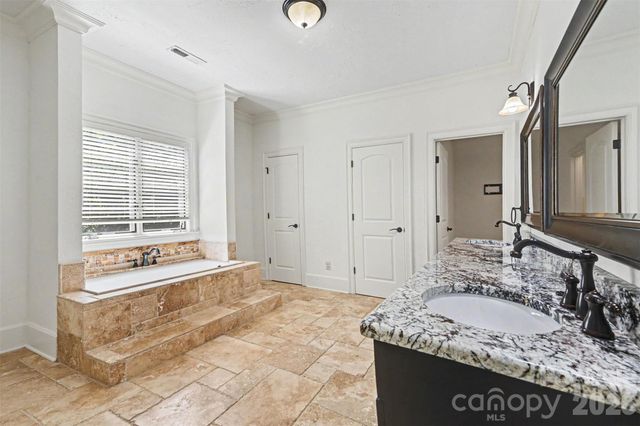 703 Sainte Rose Lane, Charlotte, NC 28226