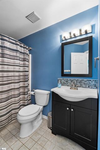 6 S Penobscot Court, Simpsonville, SC 29681