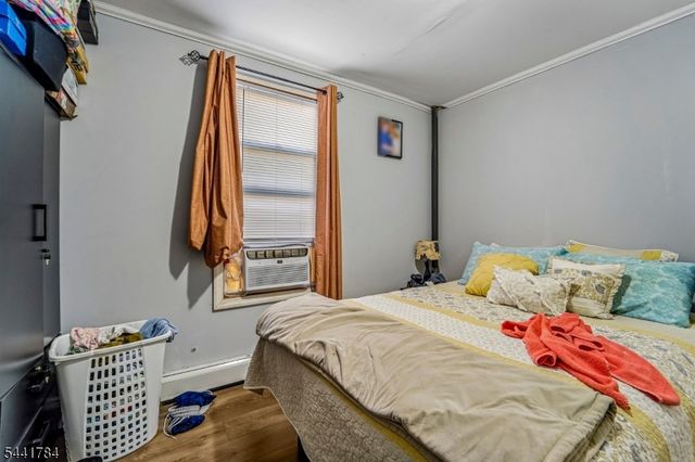 70 Genessee Ave, Paterson City, NJ 07503
