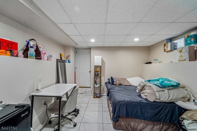 70 Genessee Ave, Paterson City, NJ 07503