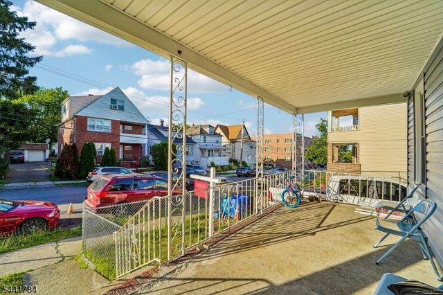 70 Genessee Ave, Paterson City, NJ 07503