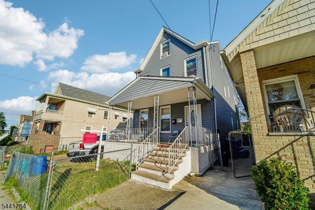 70 Genessee Ave, Paterson City, NJ 07503