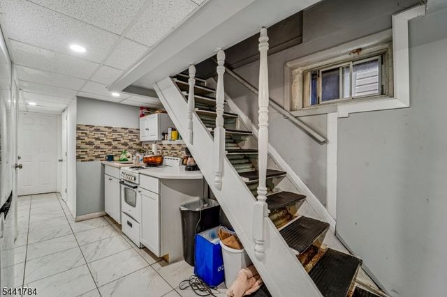 70 Genessee Ave, Paterson City, NJ 07503