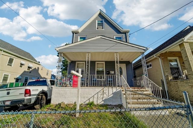 70 Genessee Ave, Paterson City, NJ 07503