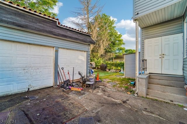 70 Genessee Ave, Paterson City, NJ 07503