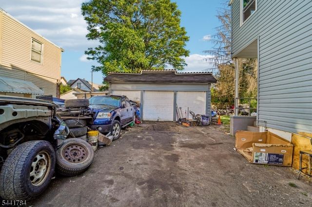 70 Genessee Ave, Paterson City, NJ 07503