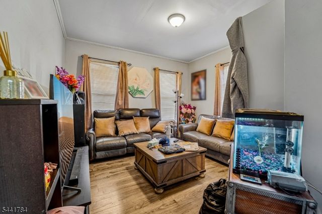 70 Genessee Ave, Paterson City, NJ 07503