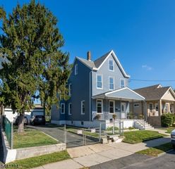 70 Genessee Ave, Paterson City, NJ 07503
