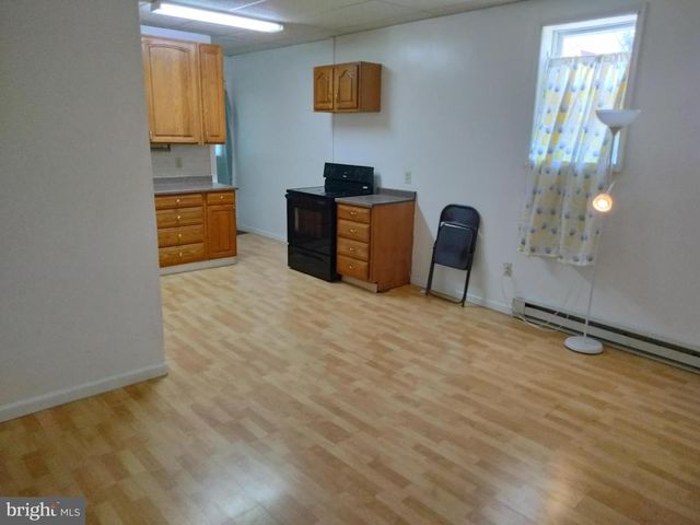 211 N FURNACE ST, Birdsboro, PA 19508