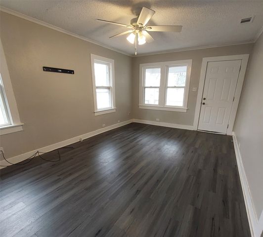 1130 W Shepherd Street, Denison, TX 75020