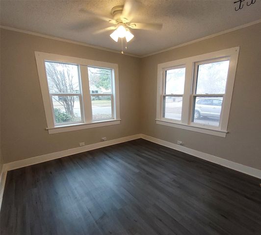 1130 W Shepherd Street, Denison, TX 75020