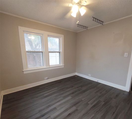 1130 W Shepherd Street, Denison, TX 75020