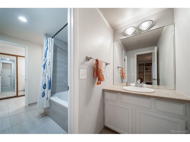 2874 W Long Dr B, Littleton, CO 80120