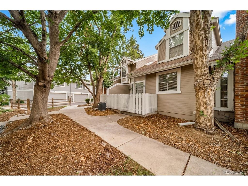 2874 W Long Dr B, Littleton, CO 80120