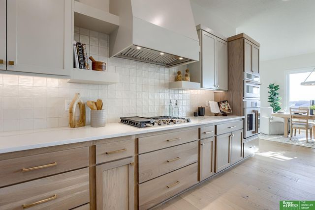 20658 Laurel Avenue, Elkhorn, NE 68022