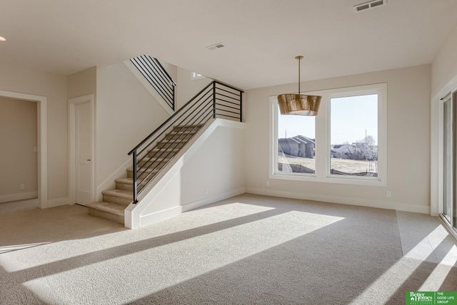 20658 Laurel Avenue, Elkhorn, NE 68022