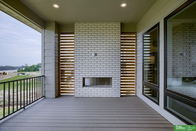 20658 Laurel Avenue, Elkhorn, NE 68022