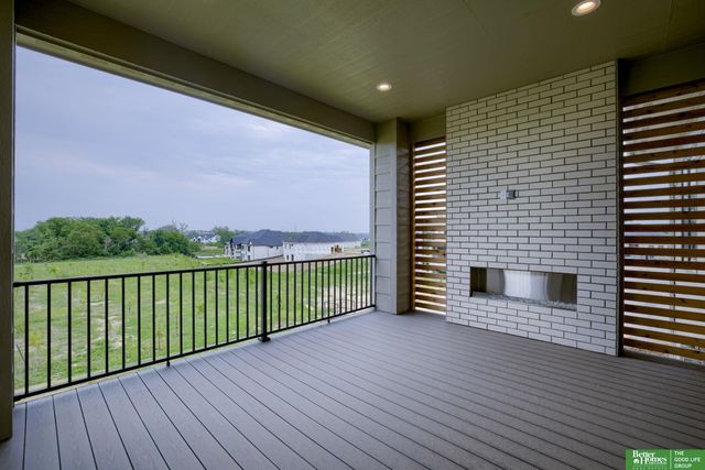 20658 Laurel Avenue, Elkhorn, NE 68022