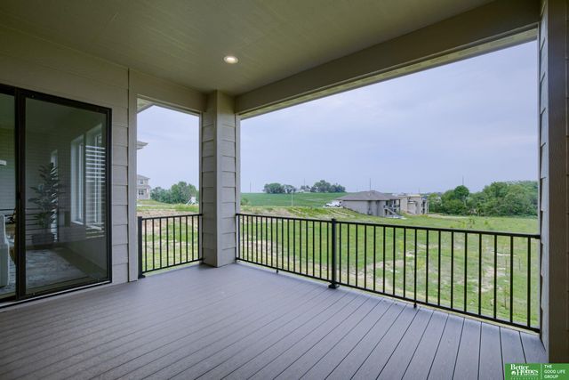 20658 Laurel Avenue, Elkhorn, NE 68022