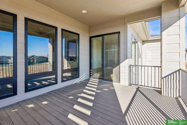 20658 Laurel Avenue, Elkhorn, NE 68022