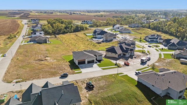 20658 Laurel Avenue, Elkhorn, NE 68022