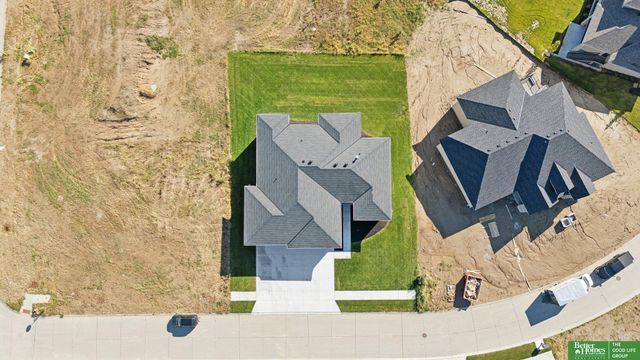 20658 Laurel Avenue, Elkhorn, NE 68022